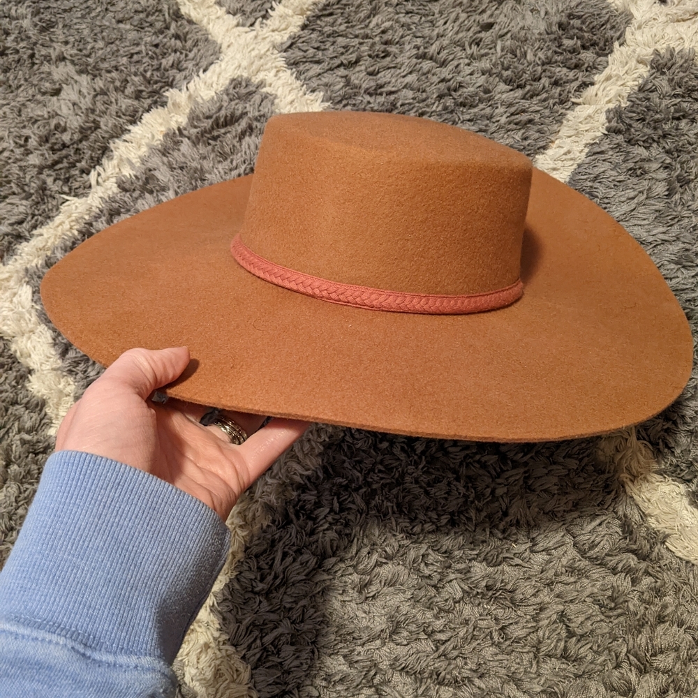 NWT Universal Thread Wide Brim Felt Boater Hat with Decorative Band Rust Color - Picture 5 of 6